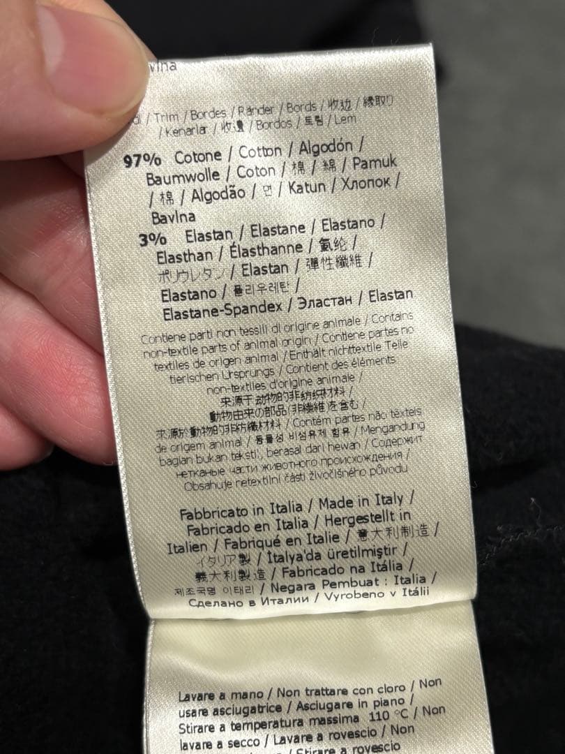 FENDI ブラック クルーネック スウェット