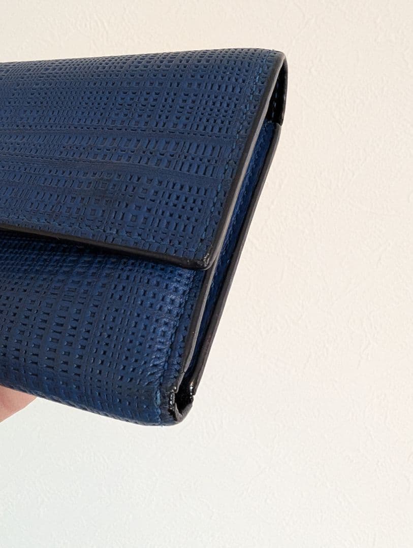 三つ折り財布　LOEWE