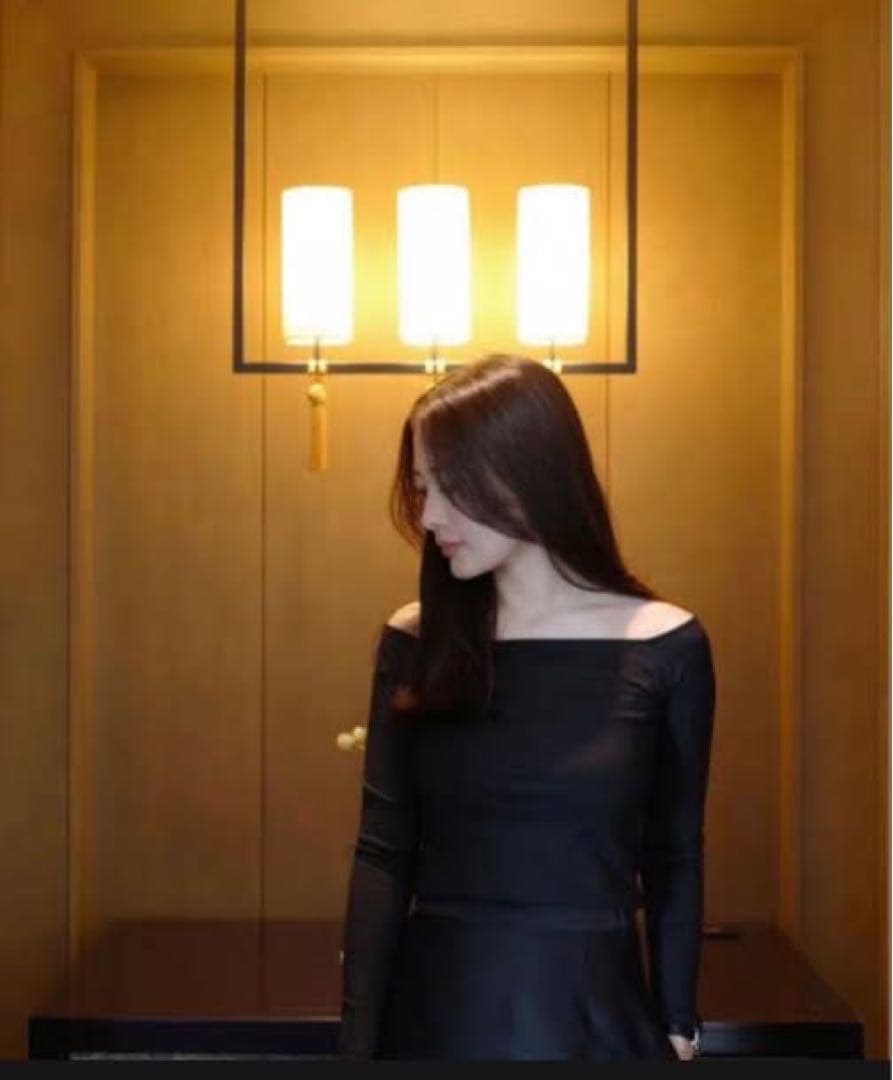 新品同様　KEINA RITA ケイナリタ　オフショルダー　トップス