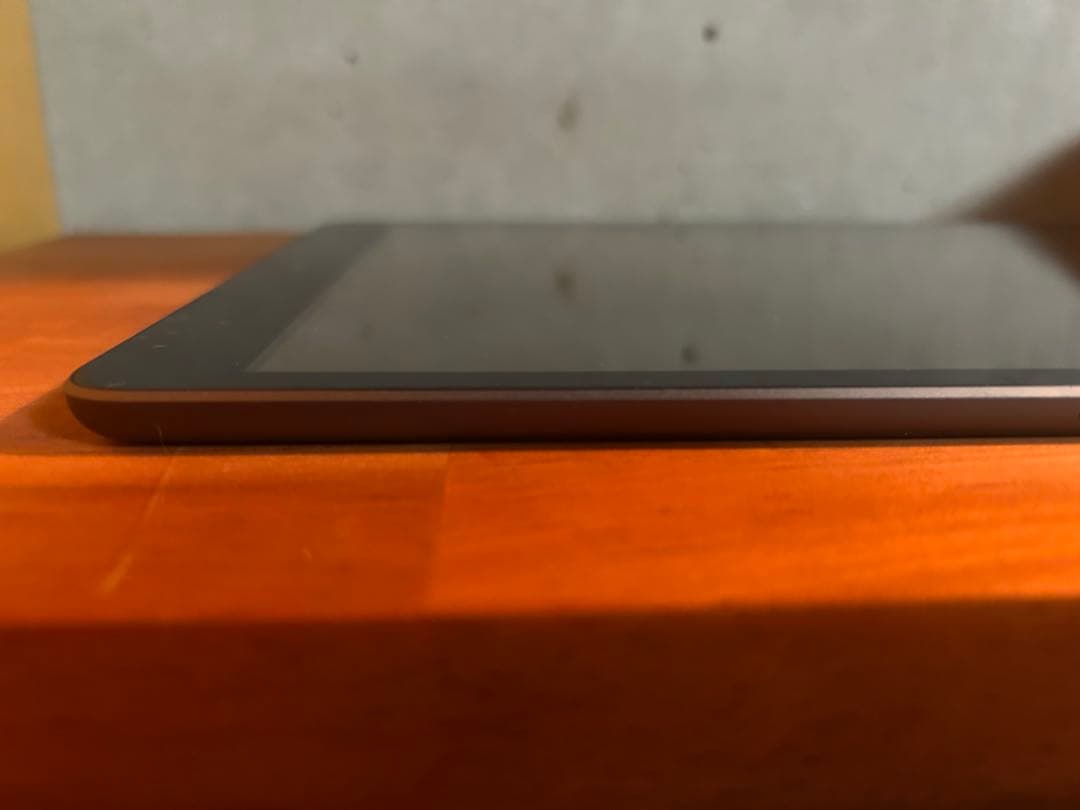 iPad 第8世代 32GB 本体 Wi-Fi+セルラー版