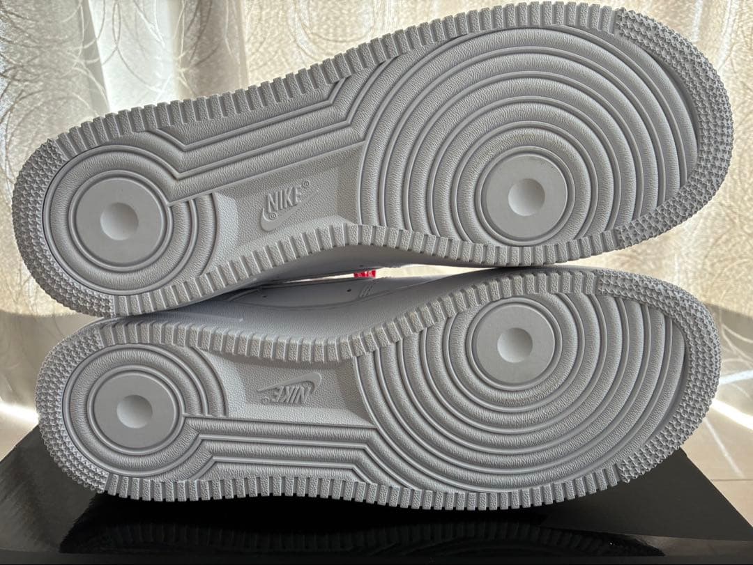 靴 Nike Air Force 1 Supreme