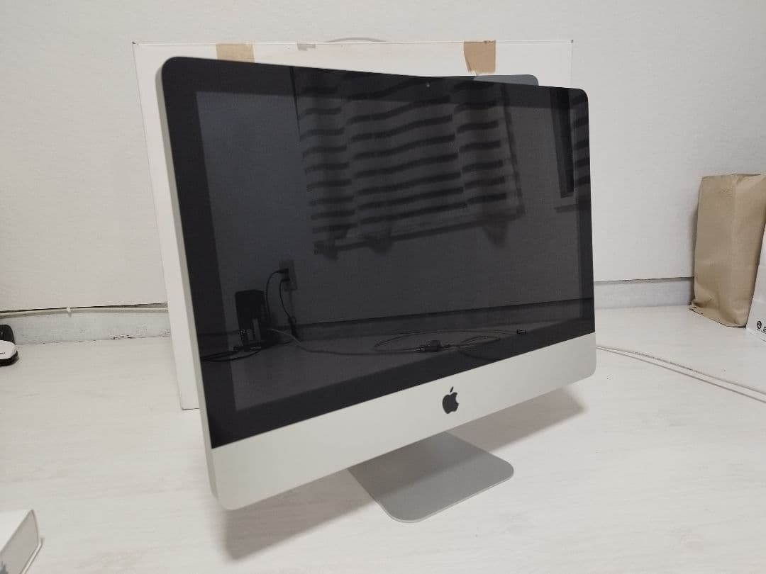 APPLE iMac MC508J/A 21.5インチ アップル A1311