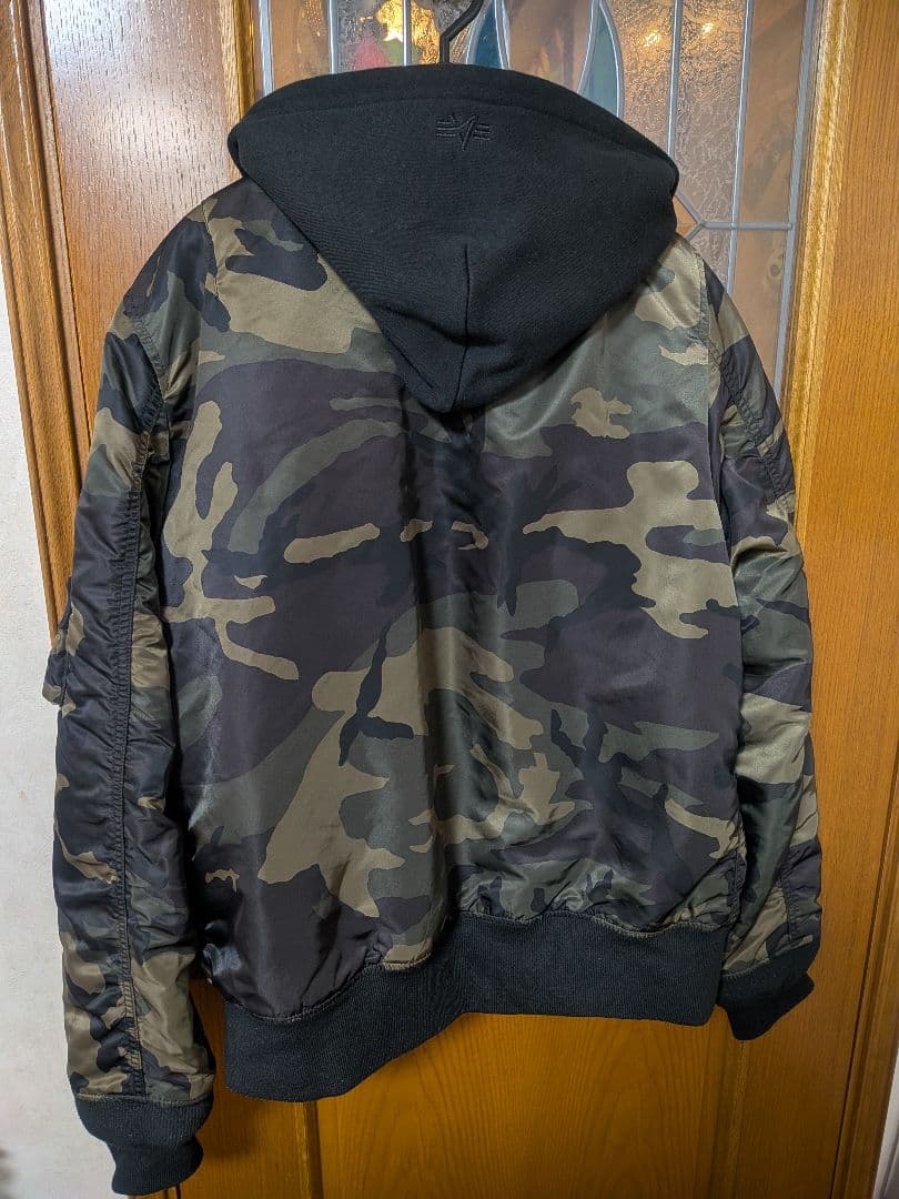 Alpha Industries 迷彩フードジャケット XL