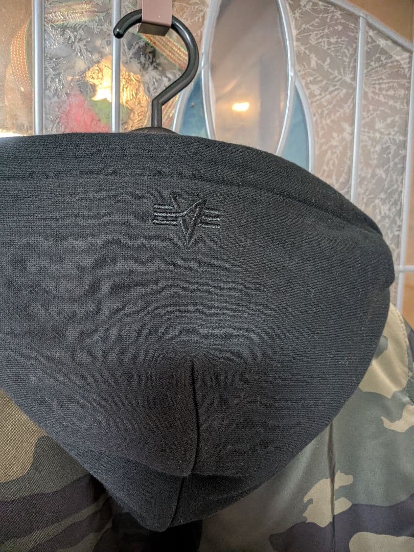 Alpha Industries 迷彩フードジャケット XL