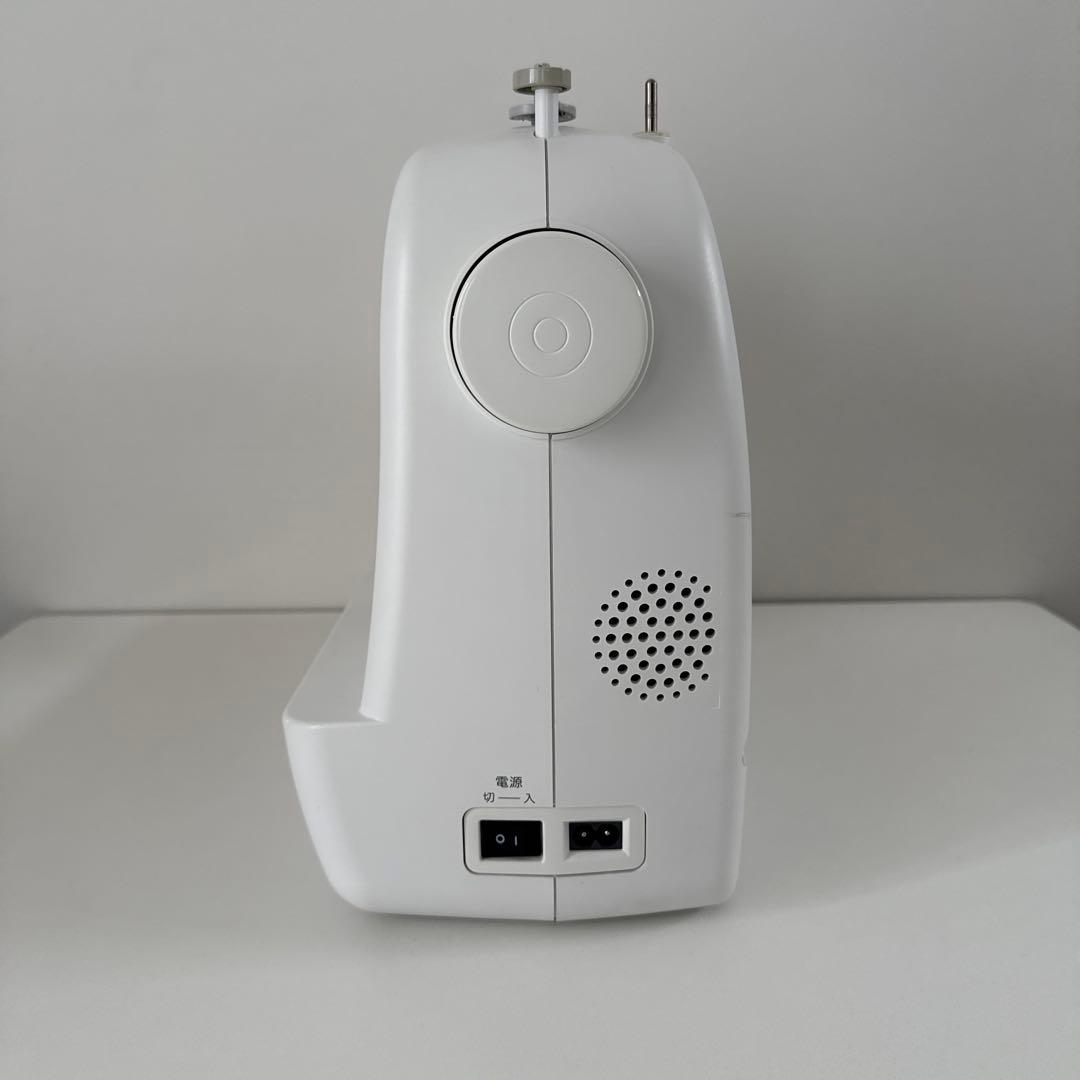ブラザー　コンパクトコンピューターミシン　電動ミシン　HS101