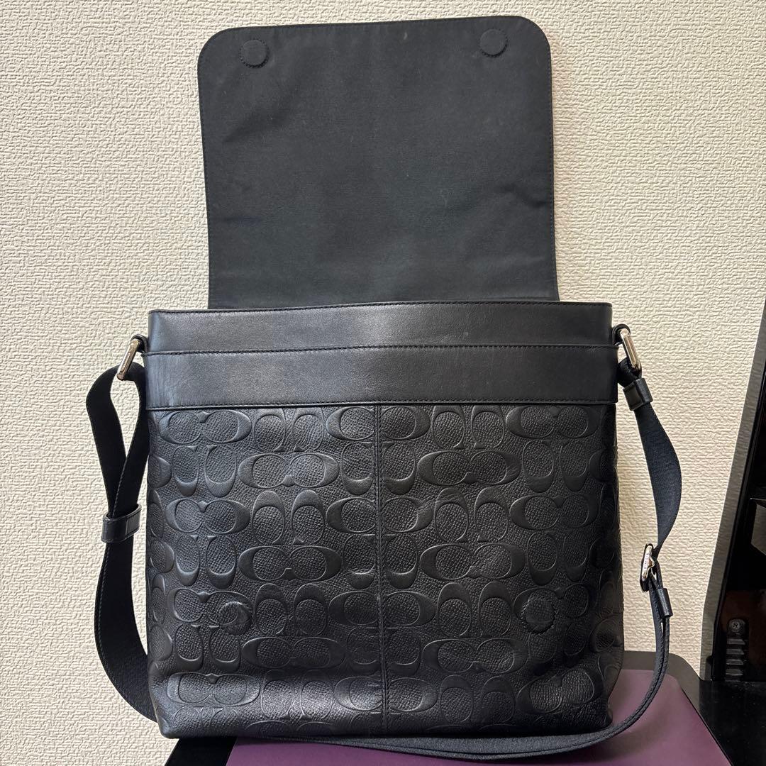 COACH ブラック レザーメッセンジャーバッグ