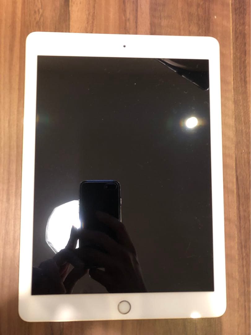 iPad 第5世代 32G Wi-Fiモデル