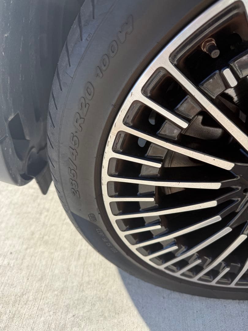 メルセデス・ベンツ ピレリMOタイヤ4本 235/45R20