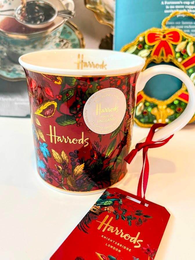 ★クリスマス　Harrodsボルド－と22金のマグ「グレート・フィースト大饗宴」