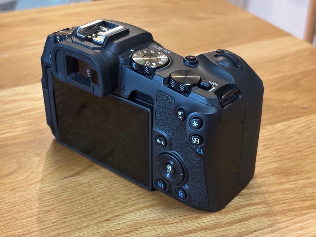 Canon EOS RP ミラーレス一眼 カメラ