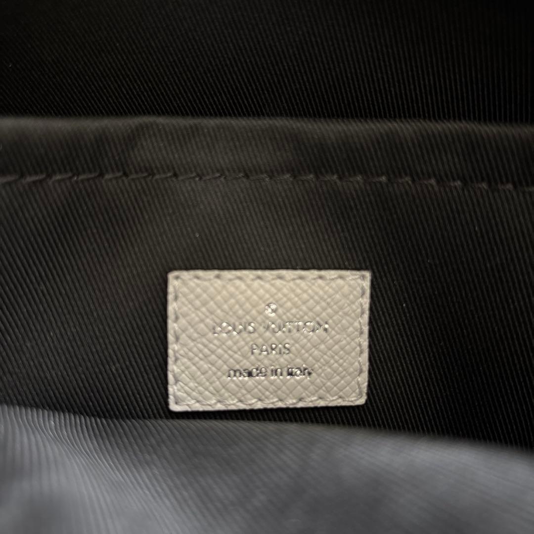 ルイヴィトン　タイガラマ アウトドア メッセンジャー　ショルダーバッグ