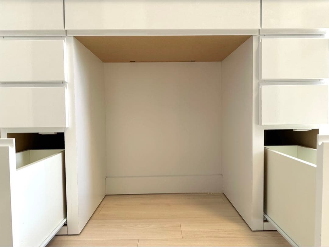 dinosLEDライト付きドレッサー