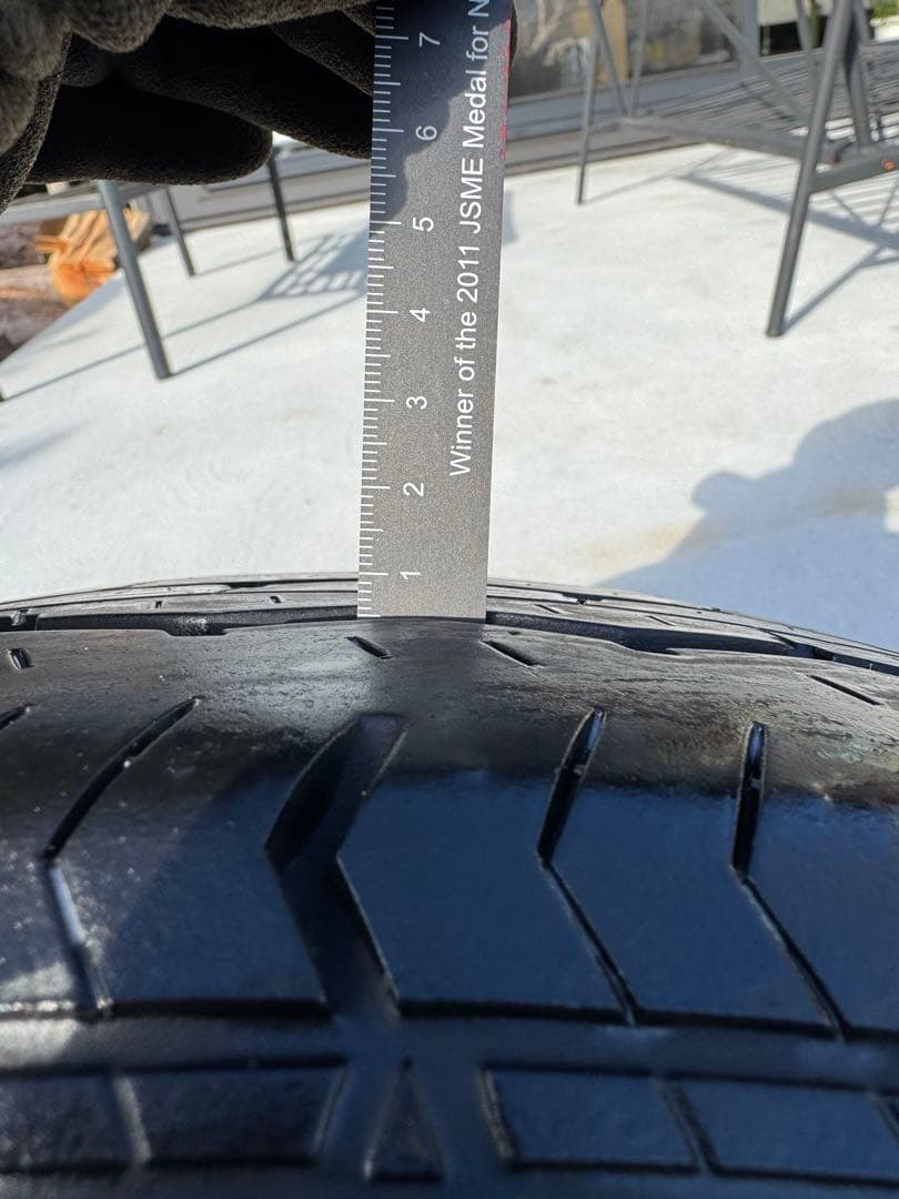 ハイエース純正　ブリヂストン 15インチ タイヤ・ホイール４本セット