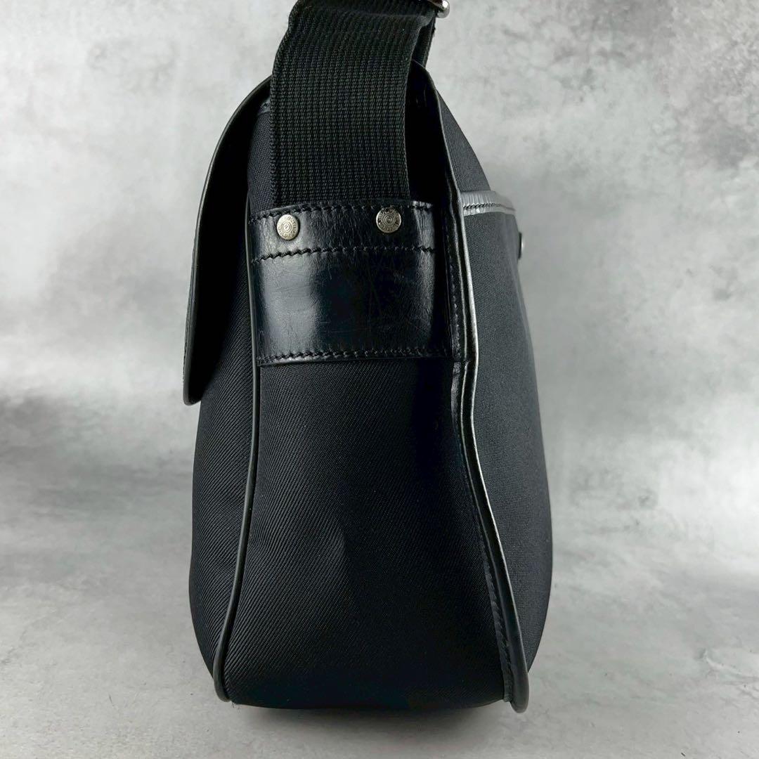 高級　ハンティングワールド　メッセンジャーバッグ　ブラック