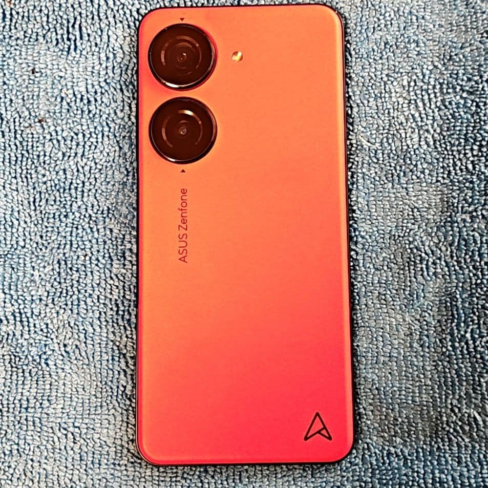 再再値下げ　ASUS Zenfone 10 本体 256GB　おまけ付き