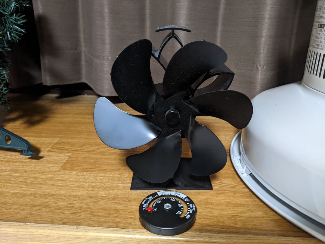 トヨトミ レインボー RB-25M ストーブ 2022年製 ホワイト ファン付き