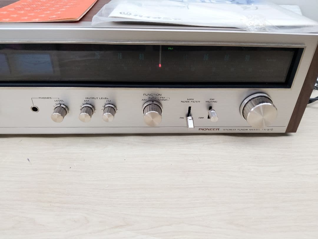 パイオニ　ステレオ　チューナーTX-810新品未使用(よ30)
