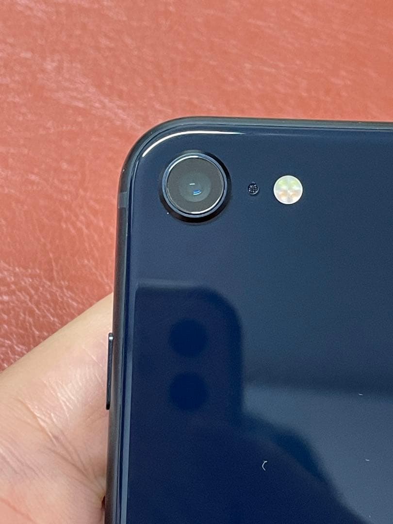 iPhone SE（第3世代）64G バッテリー100% SIMロック解除済