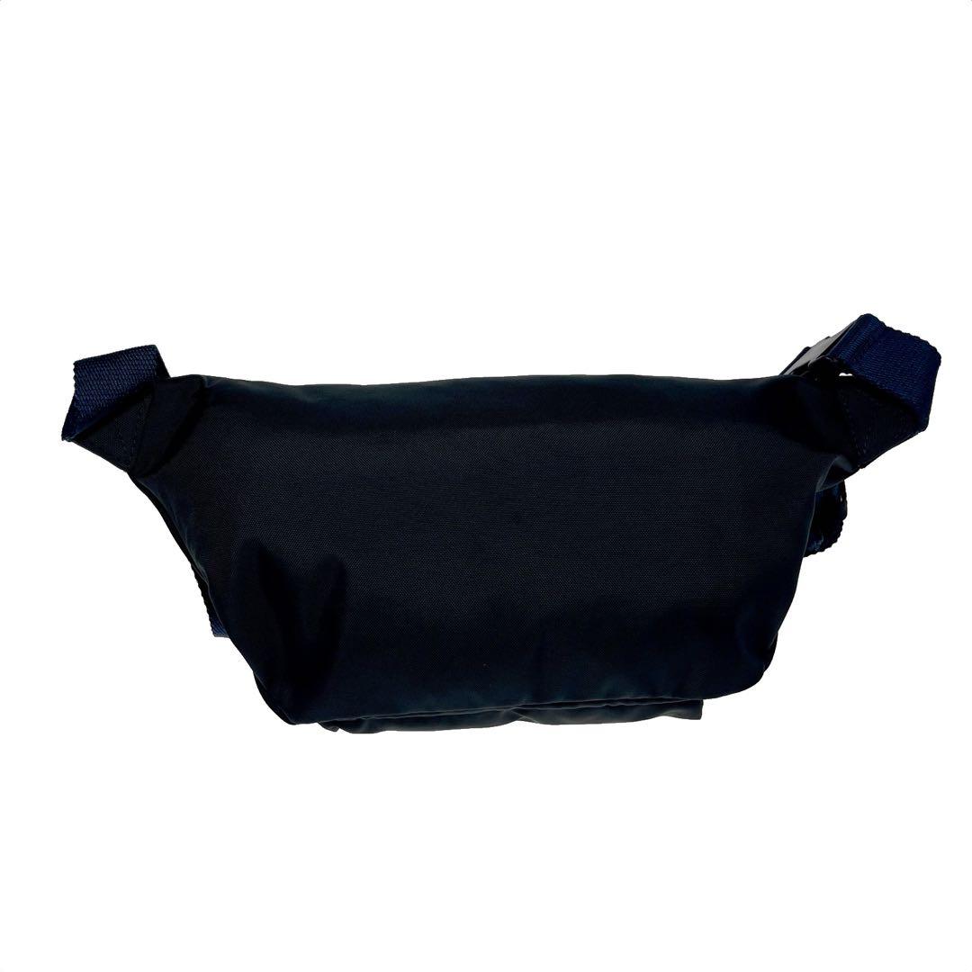 極美品　BALENCIAGA ボディバッグ エクスプローラー ロゴ刺繍　a379