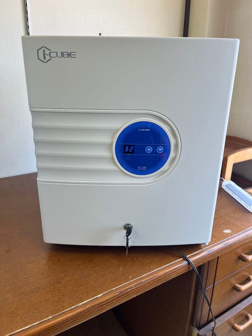 アズワン　クールインキュベーター