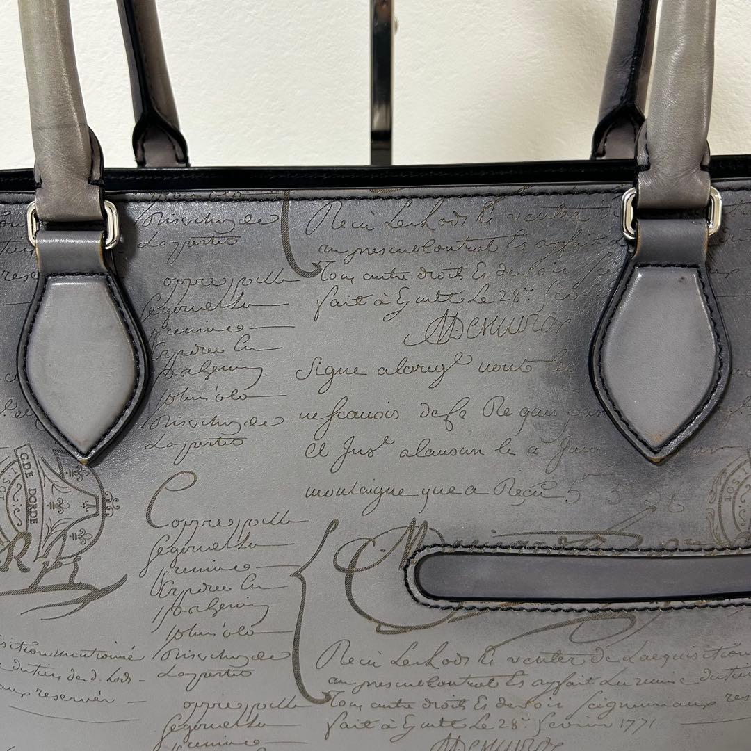 希少 BERLUTI ベルルッティ トゥジュール ミニ スクリット グレー