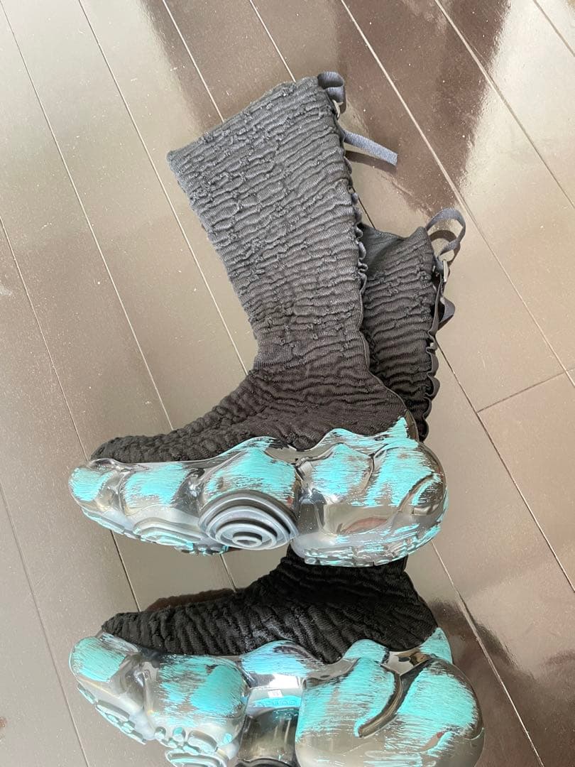 バッコス。MOOPIE DOGGICCINO CRAFT PAINT黒