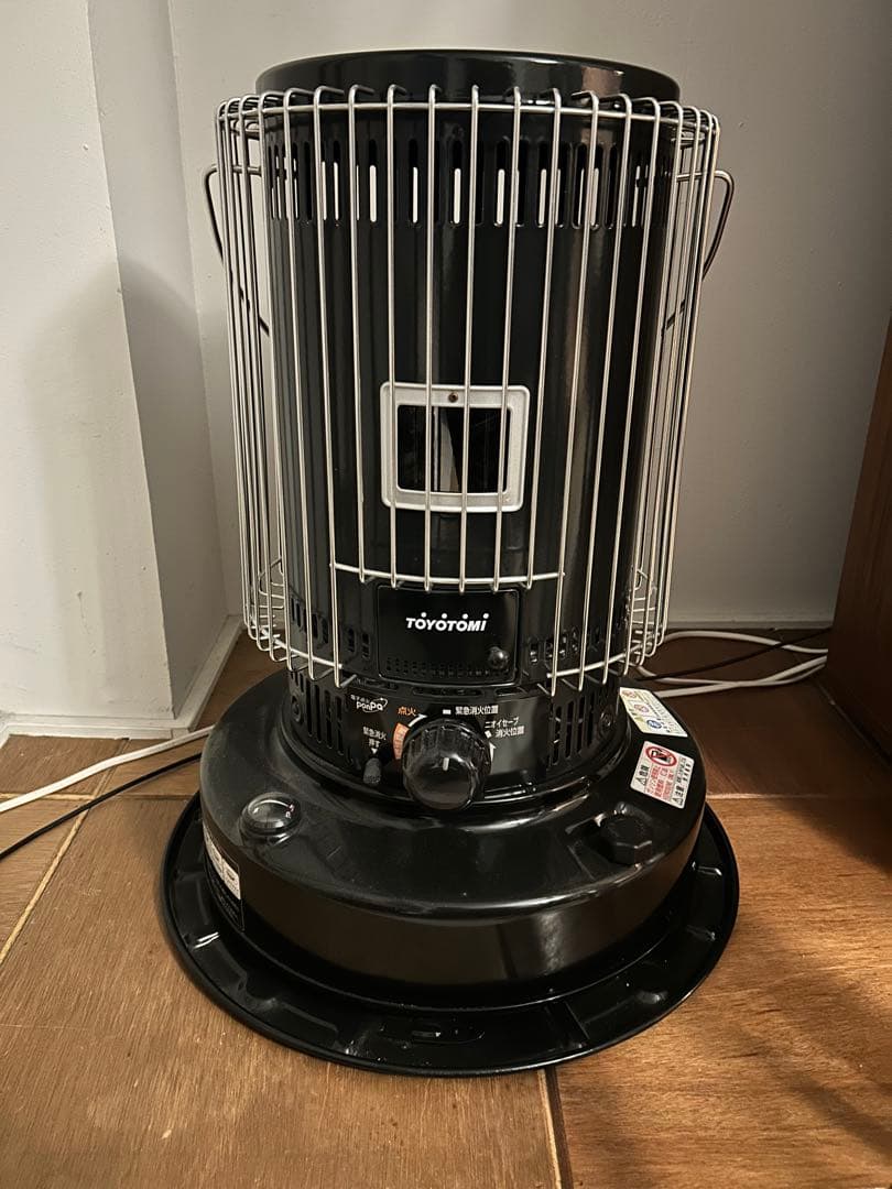 TOYOTOMI 灯油ストーブ 安全ガード付き 黒