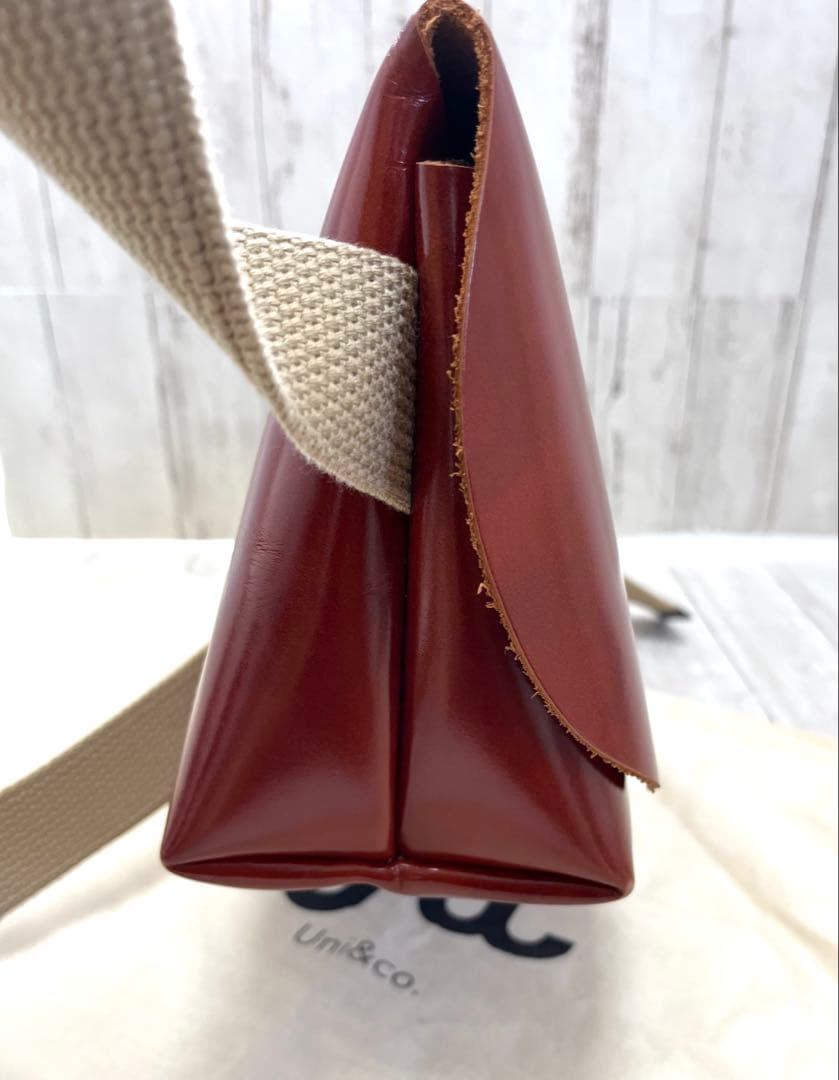 Uni&co. 牛革　メッセンジャーバッグ　キャメル　ショルダーバッグ