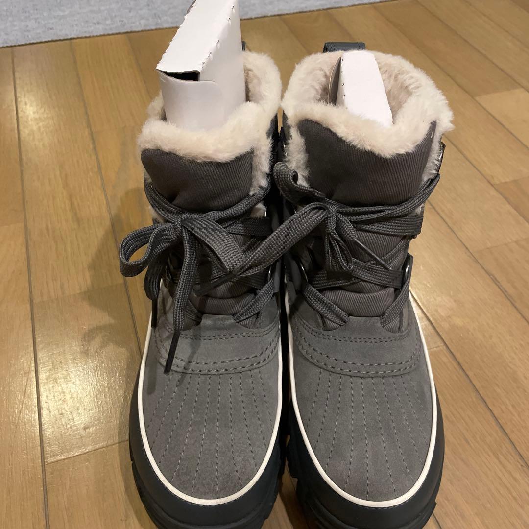 SOREL グレー レースアップブーツ