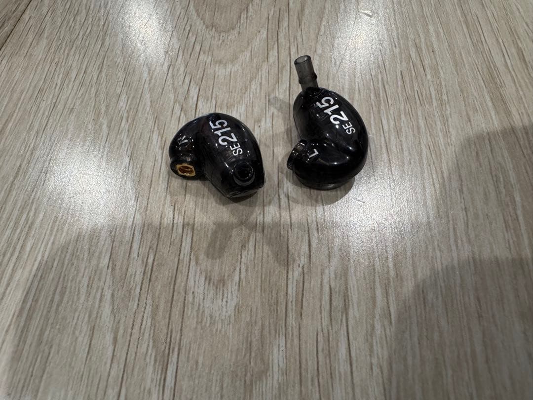 SHURE 有線イヤホンSE215-K-A AZLAおまけつき！