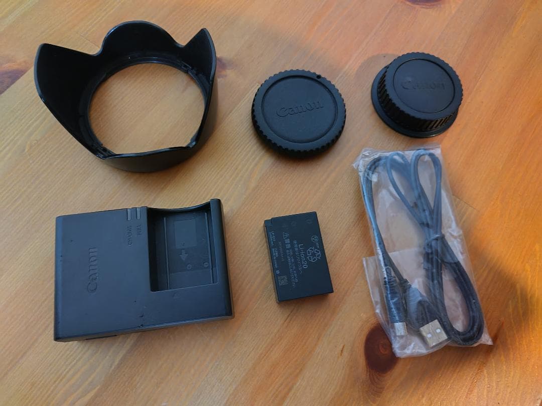 EOS 8000D EF-S18-135 IS STM レンズキット+SDカード