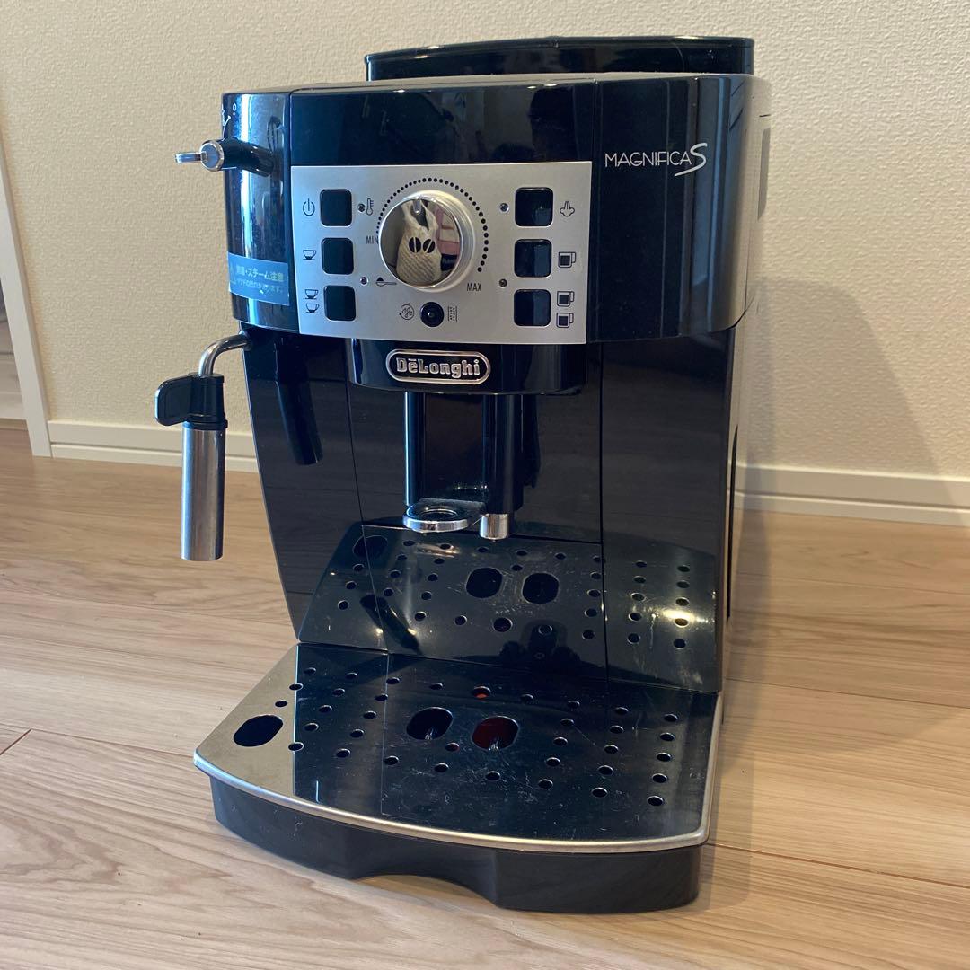 デロンギ マグニフィカS ECAM22112B