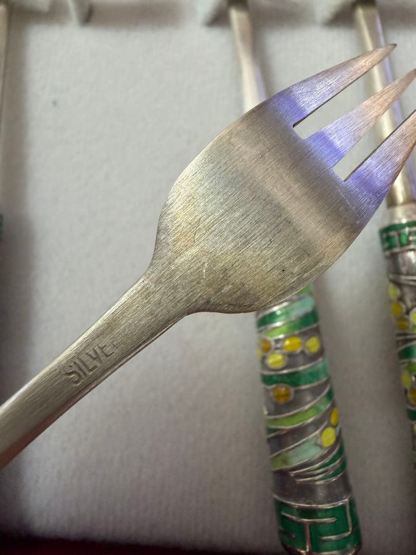 韓国製銀のカトラリーセット