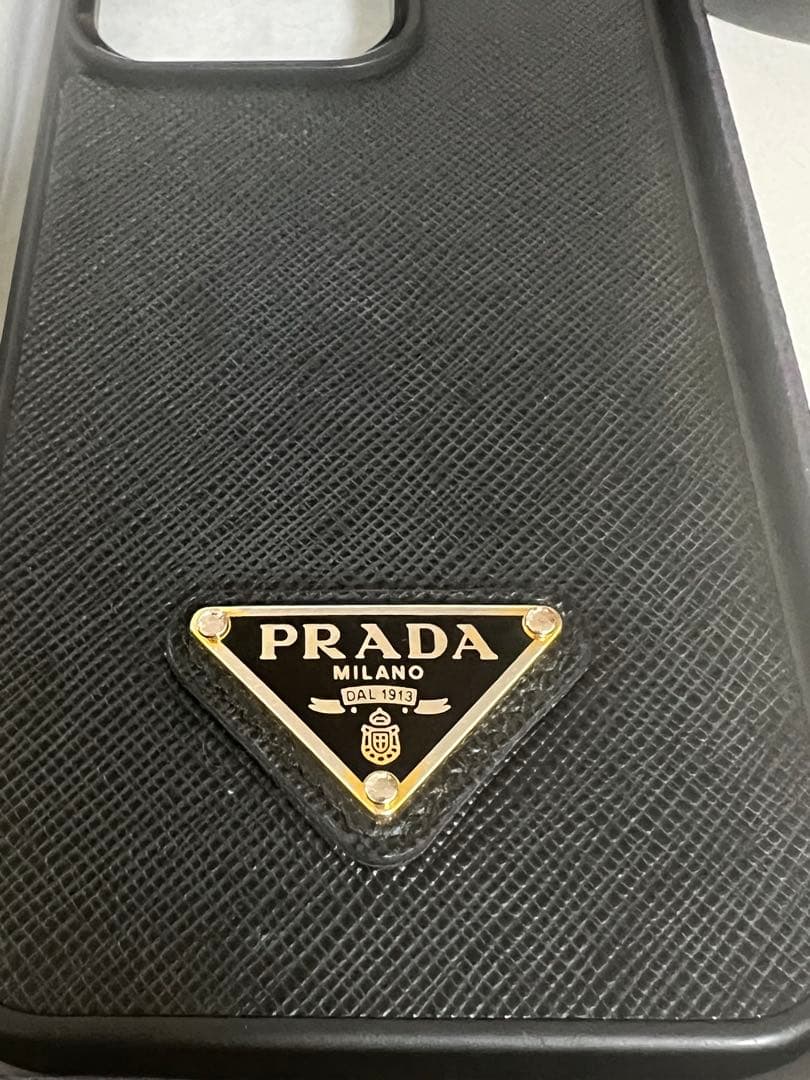 PRADA iPhone13pro用ケース