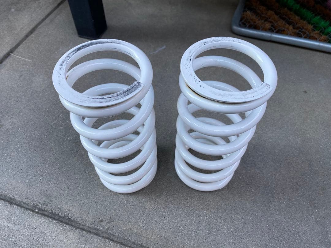 HKS ハイパーマックスS スプリング ID65 (200mm)6キロ