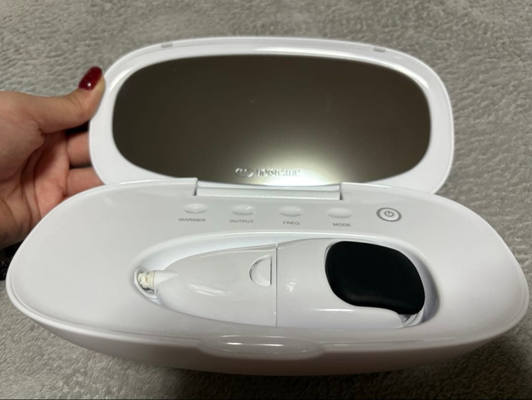 baru。モイスティーヌ専用美顔器