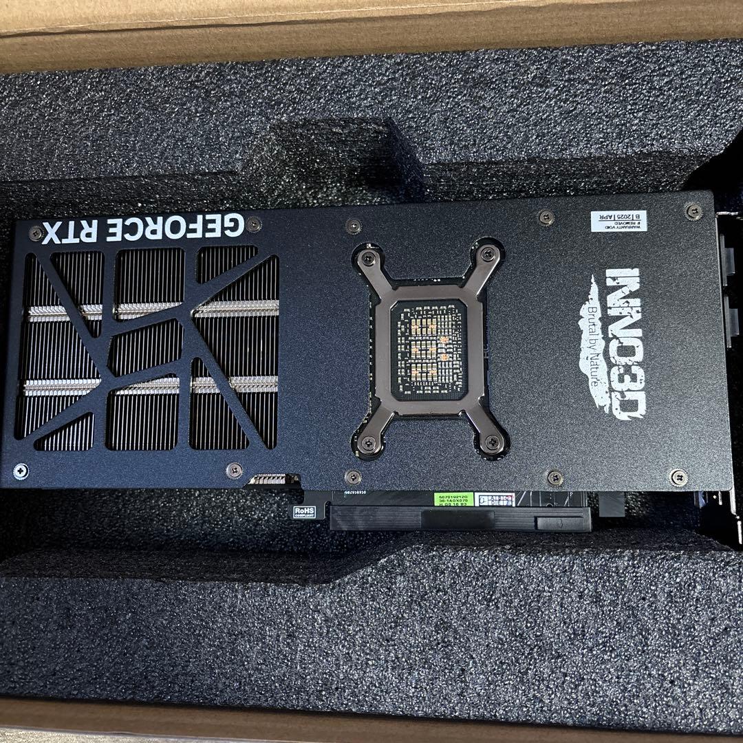 グラフィックボード・グラボ・ビデオカード INNO3D GeForce RTX 5070 TWIN X2