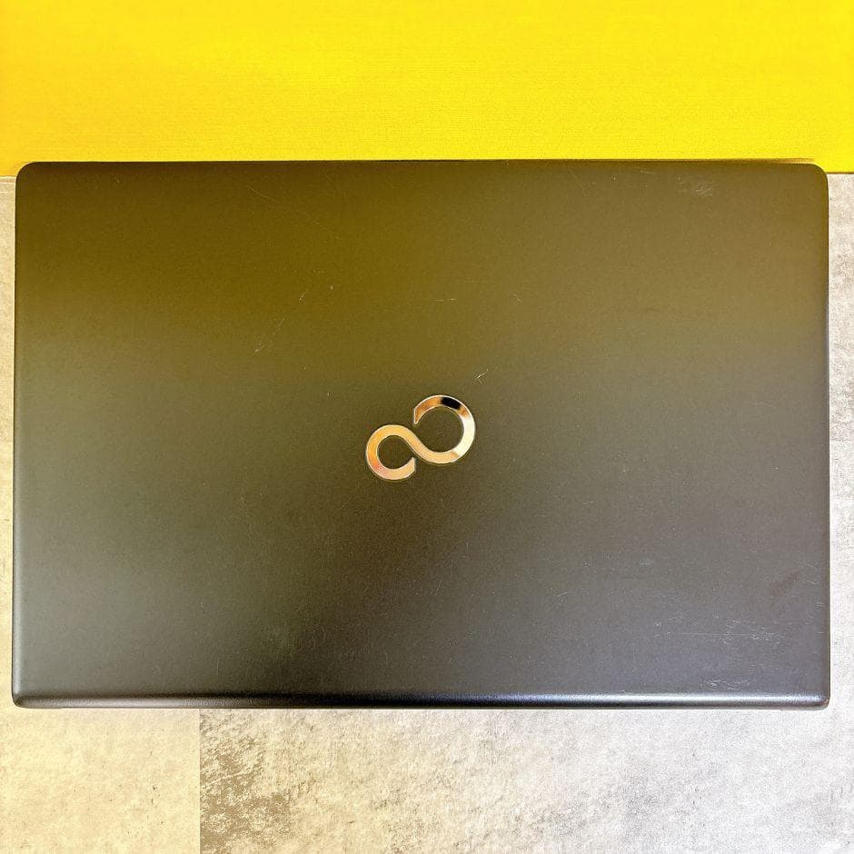 小型軽量❣Coreｉ5＆SSD搭載で快適✨カメラ付き フルHD 薄型 Win11