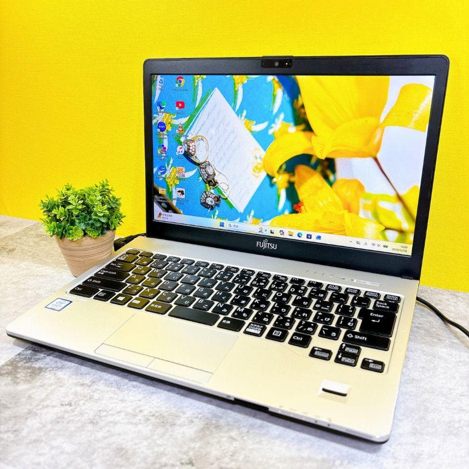 小型軽量❣Coreｉ5＆SSD搭載で快適✨カメラ付き フルHD 薄型 Win11