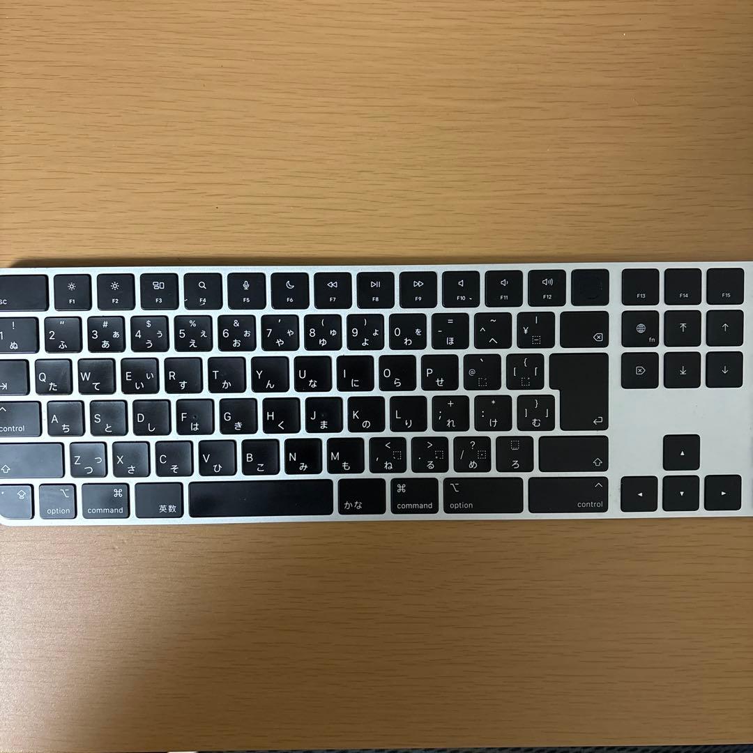 APPLE MAGIC KEYBOARD A2520 ワイヤレスキーボード