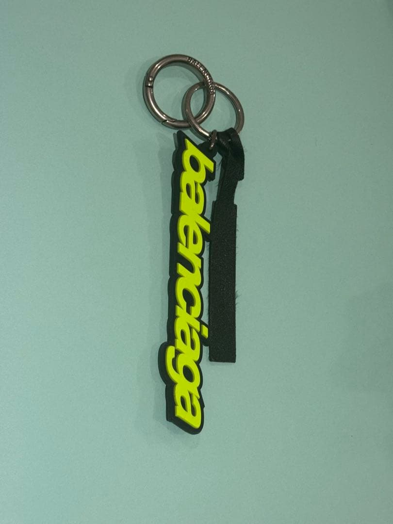 BALENCIAGA チャーム