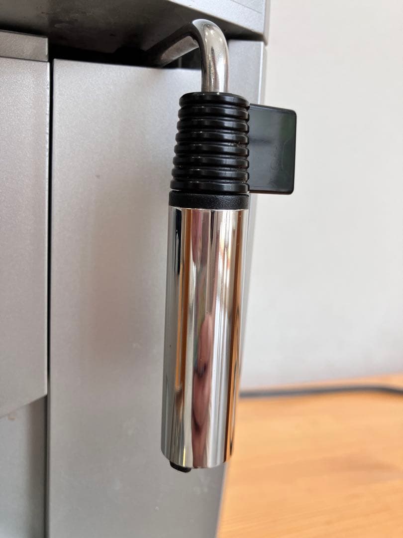 DeLonghi Magnifica 全自動コーヒーマシン