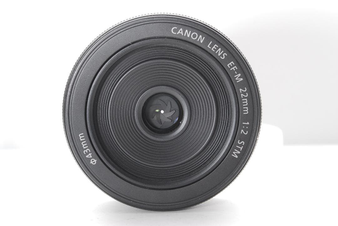 【極美品】明るくてぼけが綺麗な単焦点レンズ　Canon EF-M 22mm F2