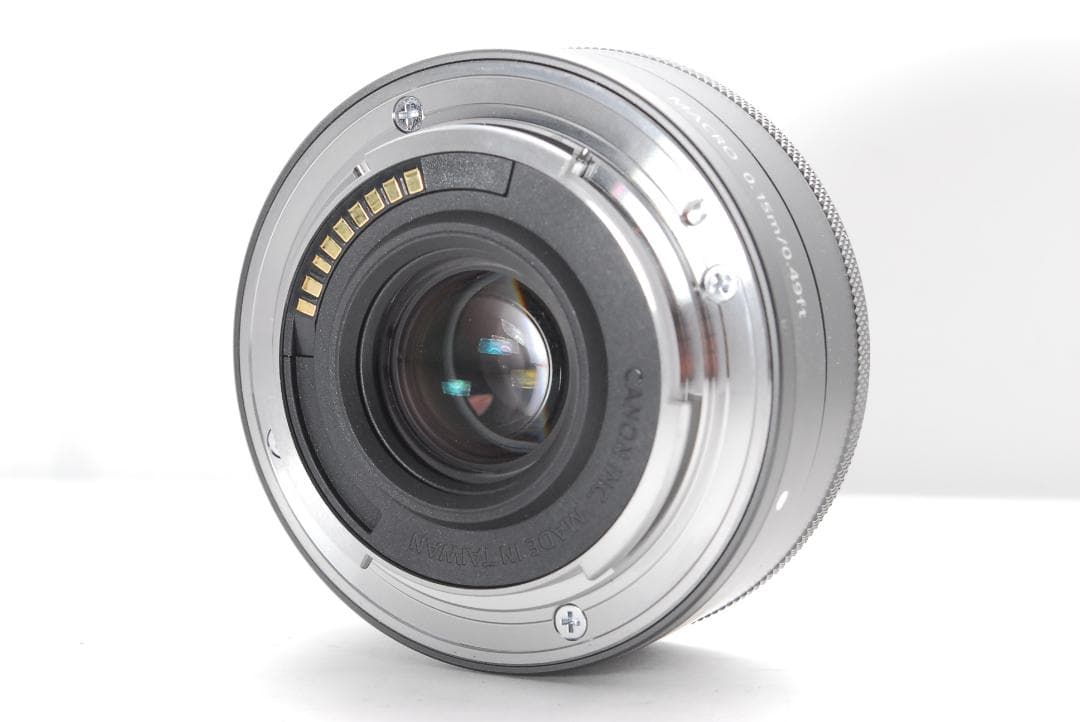 【極美品】明るくてぼけが綺麗な単焦点レンズ　Canon EF-M 22mm F2