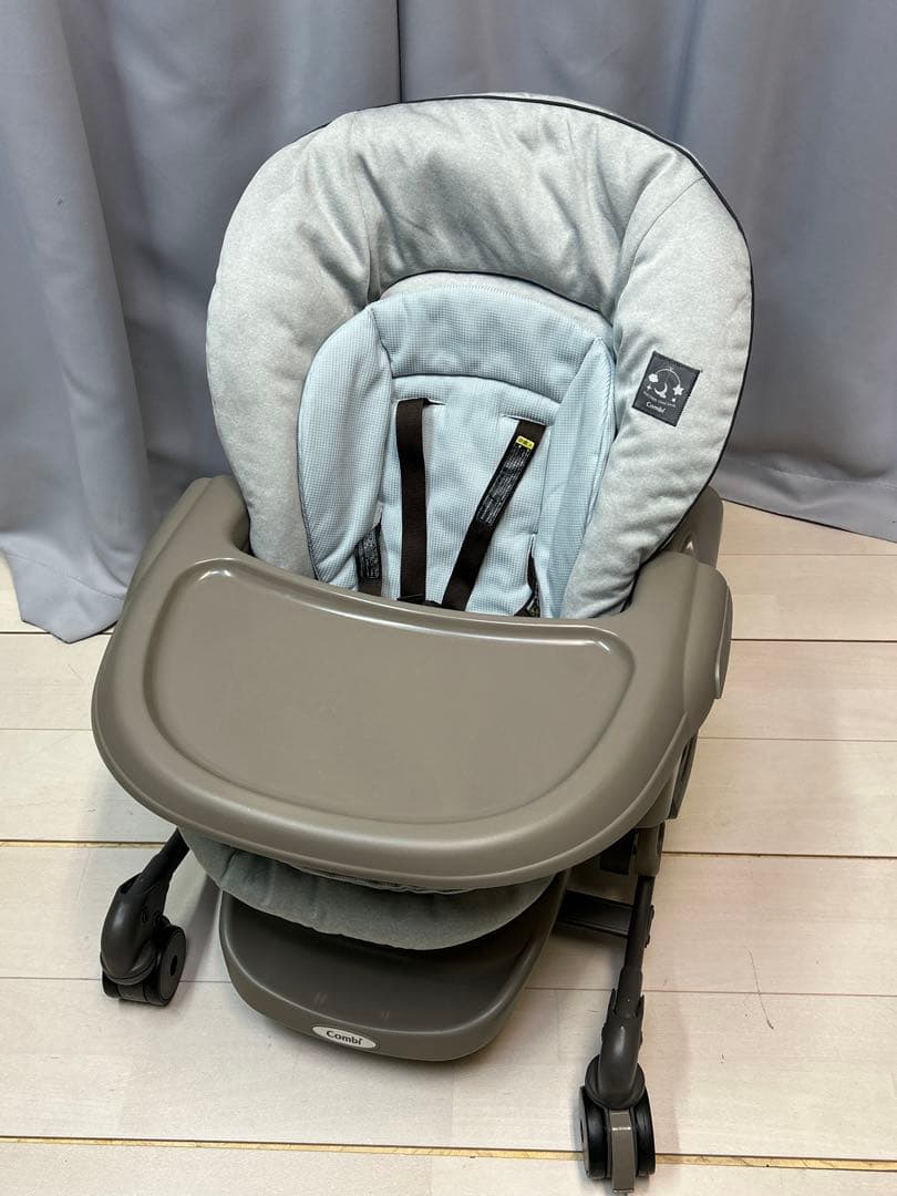 コンビ　ネムリラ オートスイング LM　電動ハイローチェア