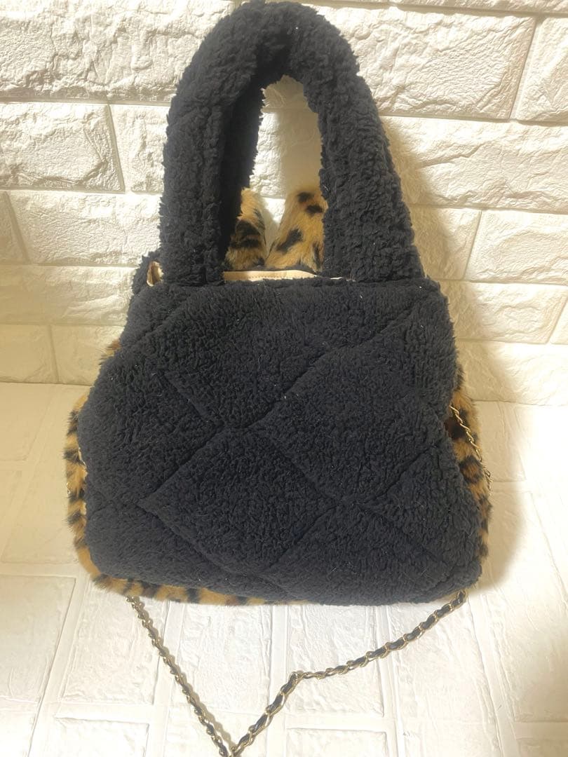 ぴ*ん様 コヤンイサムチョン　ハンドメイド ふわふわ　ショルダー取り外しトートバ