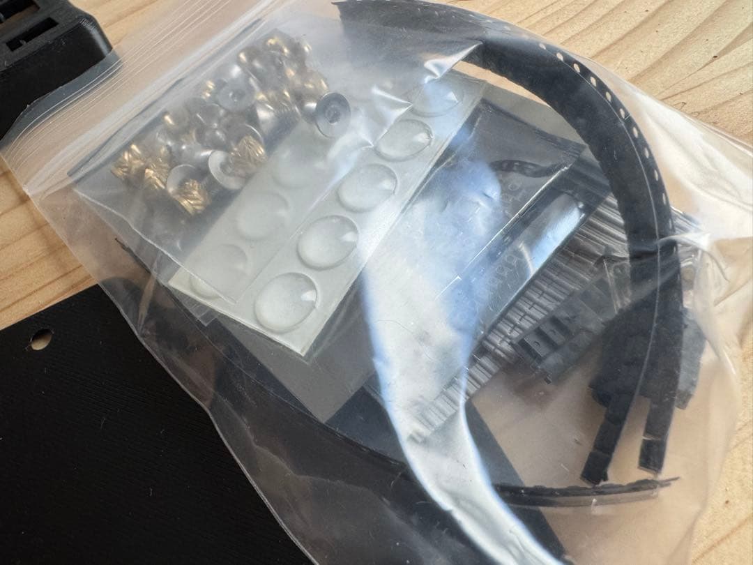 bastard keyboards Scylla PCBとパーツ類とケース