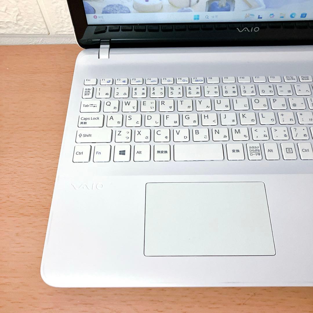 Windows11✨爆速SSD搭載☘️薄型すぐ使えるカメラ付VAIOノートパソコン