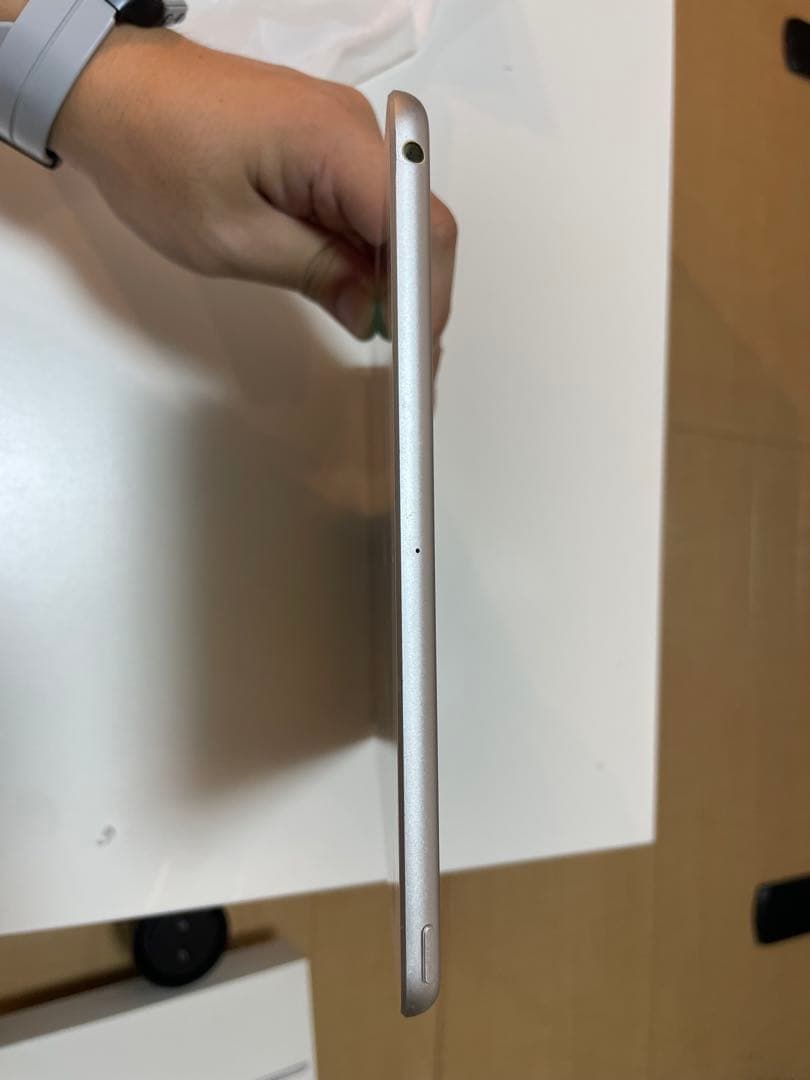 iPad 第6世代　Wi-Fi 32Gモデル