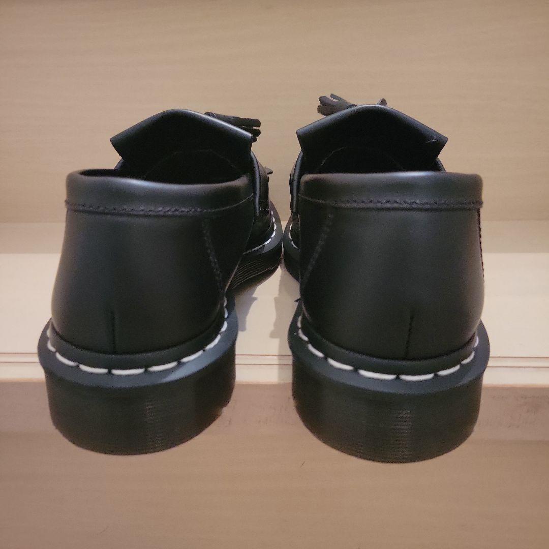 【日本限定】Dr. Martensエイドリアンフリンジローファー白ステッチ革靴